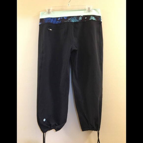 11. LULULEMON Dharana Black Petal POP Crop - Picture 4 of 15